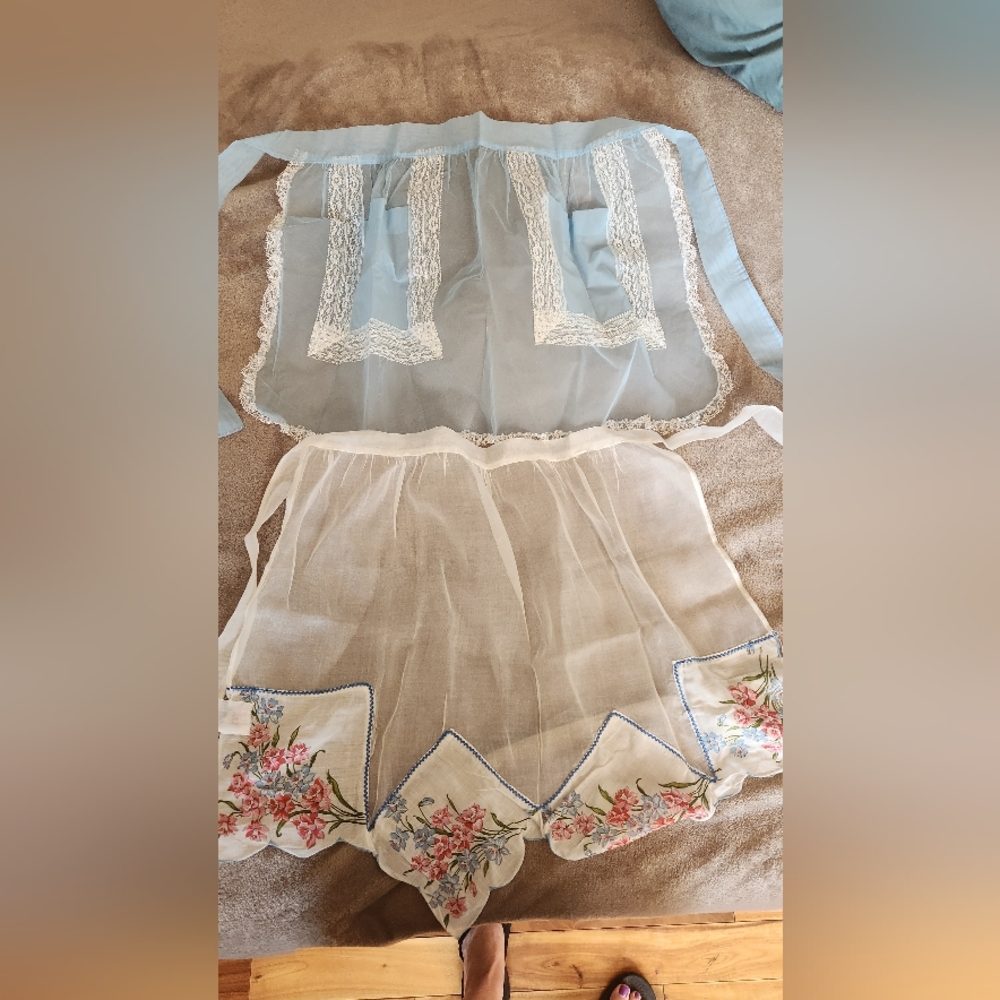 Vintage aprons 1950s 1960s
